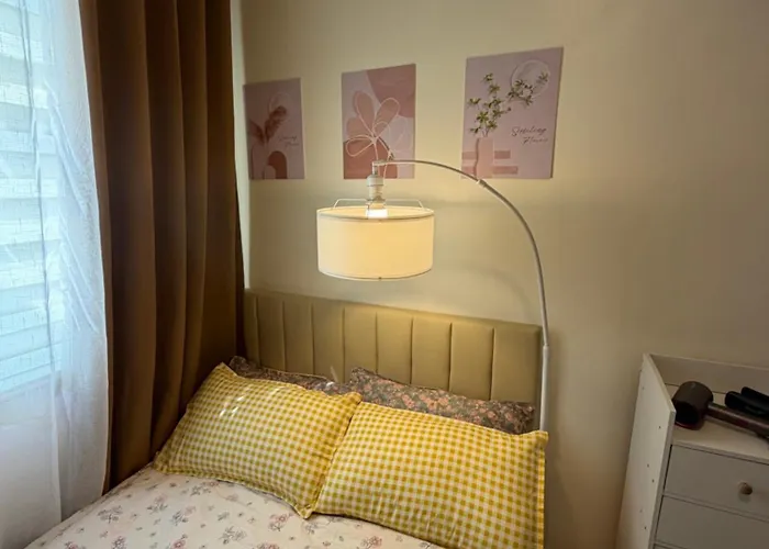 Urbanite Inn *